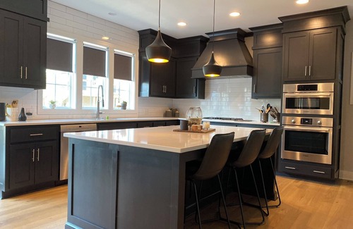 Plaza Westport House | Plaza Place - 5 minute walk to Country Club Plaza