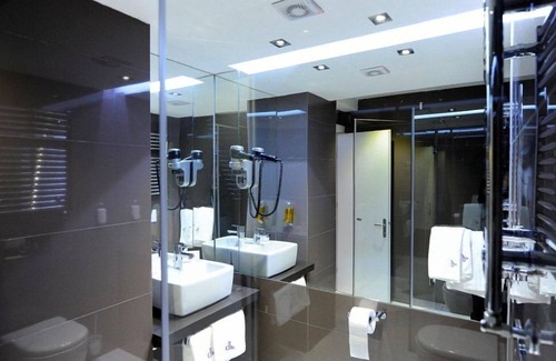 Tirgu Mures Hotel | Plaza V