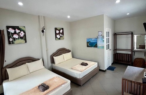 Khlong Khut Hotel | Pleai ta lea Resort