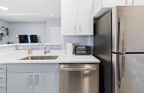 Everett Apartment | Pleasant 1BR Near Encore Boston 4733