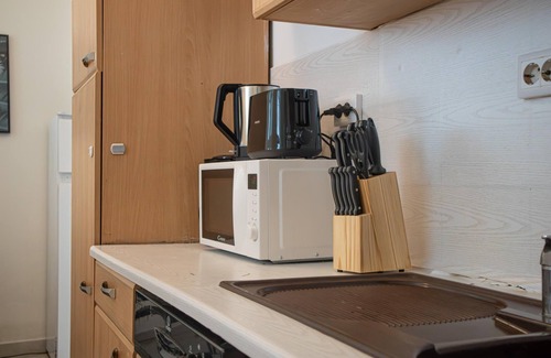 Matzleinsdorf Apartment | Pleasant 2BR shared Apt. Margareten