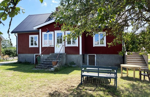 Lottorp House | Pleasant cottage with some sea view | SE04025