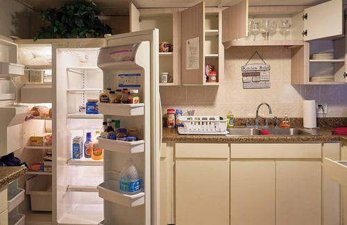 Homosassa House | Pleasant Days Lodging Scallop Room