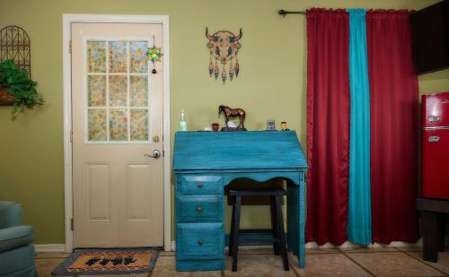 Homosassa House | Pleasant Days Lodging Southwest Cottage