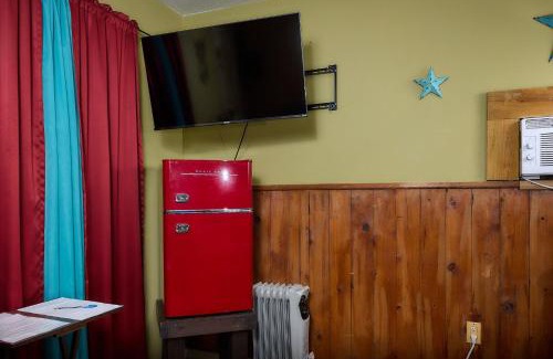 Homosassa House | Pleasant Days Lodging Southwest Cottage