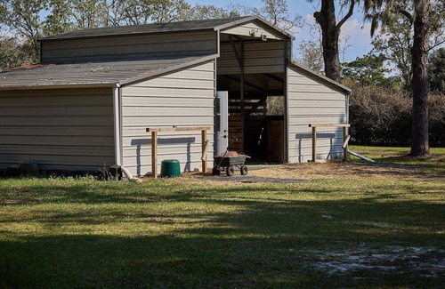 Homosassa Apartment | Pleasant Days Manatee Room