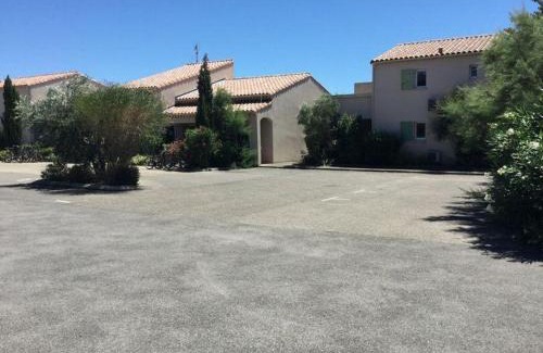 Mouries House | pleasant gîte, with collective heated swimming pool, in the heart of the alpilles in mouriès, 4/6 people.