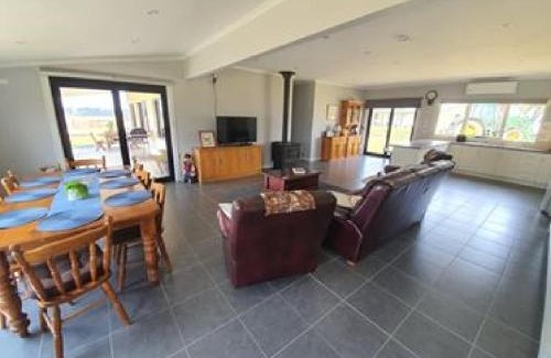 Wandilo House | Pleasant Hill BnB