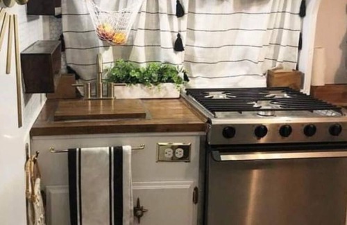 Darnestown Other | Pleasant Hills Farm Guest Cottage + Stargazer
