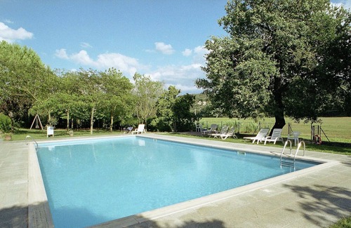 Collesanto House | Pleasant holiday home in Mantignana with private terrace