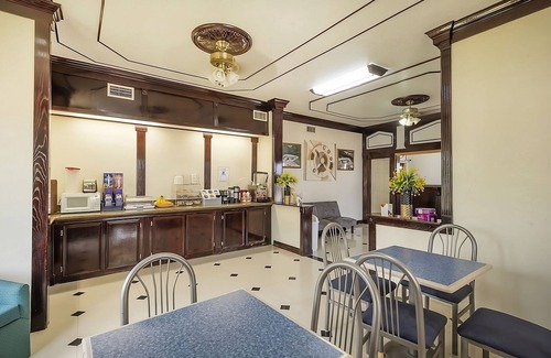 Three Rivers House | Pleasant Stay, Convenient Location! Near Grace Armantrout Museum