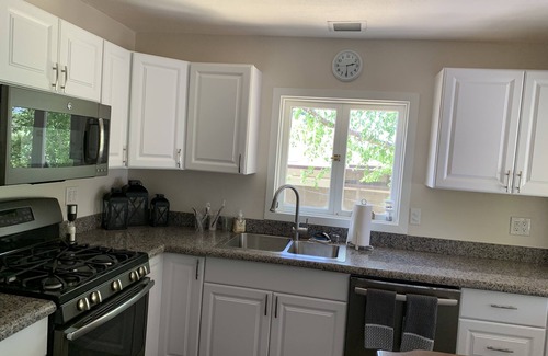 Prescott House | Pleasant Street Suite