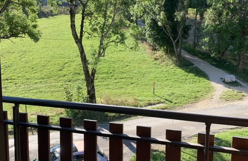 Les Rousses Apartment | Pleasant T2 apartment at the foot of the slopes in the Les Rousses resort