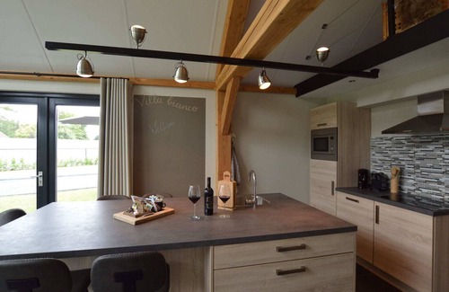 Alphen House | Pleasing Holiday Home in Alphen with Garden and Patio