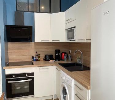 Auray Apartment | Plein centre Auray - Grand duplex 2 chambres avec terrasse ensoleillée