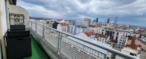 6th Arrondissement Apartment | PLEIN SUD Terrasse Climatisation Garage Netflix
