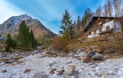 Tarvisio Apartment | Plezzut Riofreddo House! BBQ - Garden and private parking