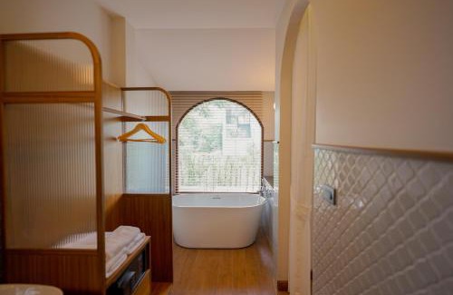 Khlong Song Ton Nun Hotel | Ploen Pirom