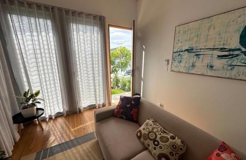 Greenhills Beach Villa | Plumeria Cottage Haven by the Beach 25mins from Sydney CBD