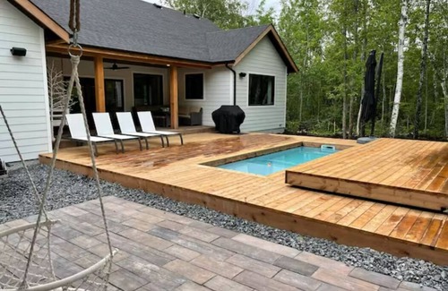 Lac du Bonnet Cabin | Plunge Pool /Outdoor Paradise /Golf Course