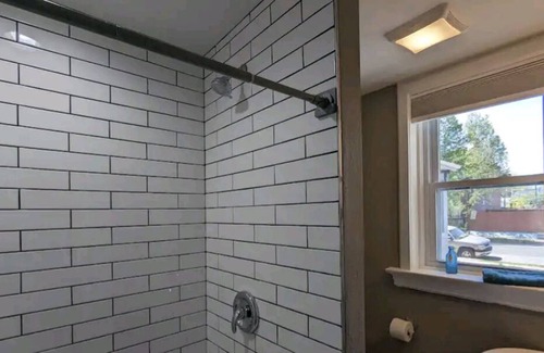 Tower Grove East Apartment | Plush 2Bed King- Monthly Travelers Encouraged