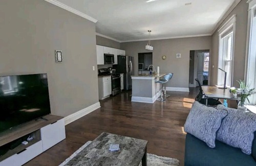 Tower Grove East Apartment | Plush 2Bed King- Monthly Travelers Encouraged