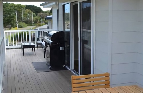 Venus Bay House | Pluto Palace- amazing property in first estate