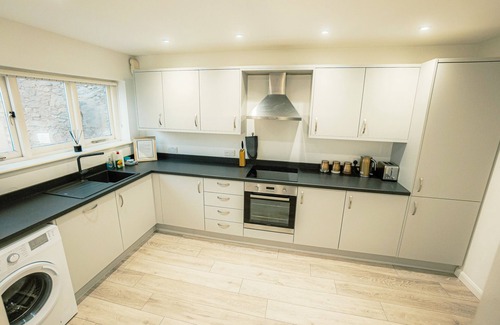 Plymouth House | Plymouth City Centre Location and Free Parking.