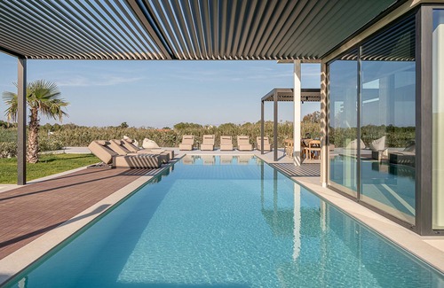 Tavronitis Villa | Pnoe Seafront Experience Villa Lithos