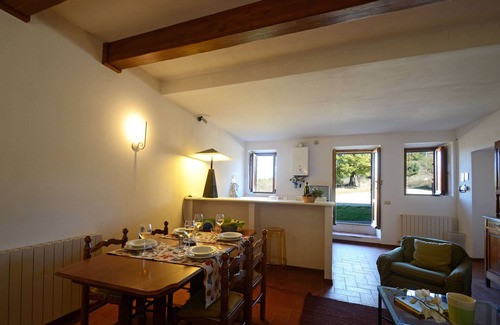 Citta della Pieve Cabin | Po' del Vento 2: a view on Tuscany and Umbria, in a huge park, heated pool.