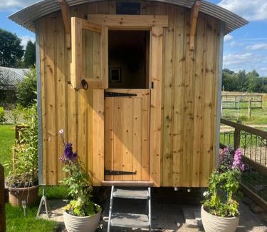 Tunstall Other | Poachers Keep, Shepherds Hut