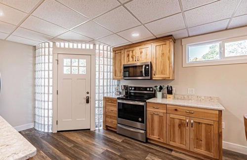 Pocatello Apartment | Pocatello: 2 bed 2 bath with hottub