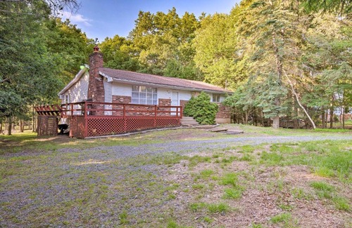 Albrightsville House | Poconos Home with Hot Tub, Game Room and Lake Access!