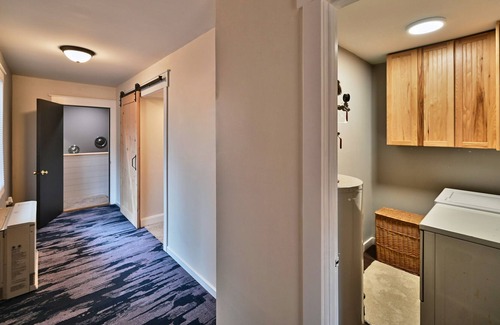 Lake Harmony Estates Cottage | Poconos Modern Chic 3 Bed Ranch w/ Finished Garage