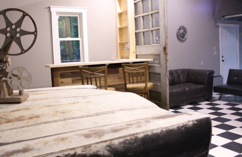 Lake Harmony Estates Cottage | Poconos Modern Chic 3 Bed Ranch w/ Finished Garage