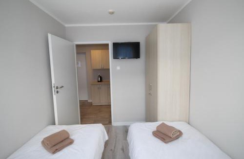 Czarnowasy Bed & Breakfast | Pod Kominem Pokoje i Apartamenty