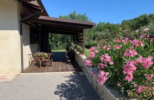 Collesanto House | Podere Battegone: immersed in nature