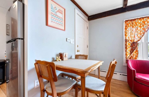 Scarborough Condo | Poet's Nook: Cozy and Private 1BR Apartment