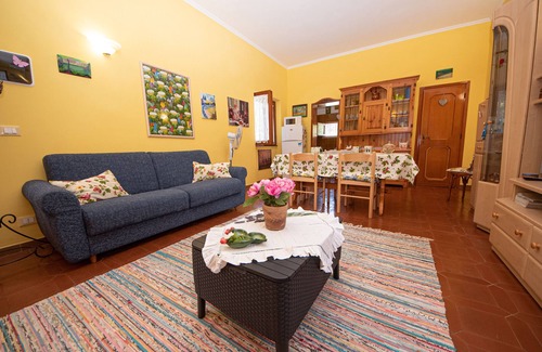 Nettuno House | Poggio degli Oleandri: cottage with pool and lots of relaxation