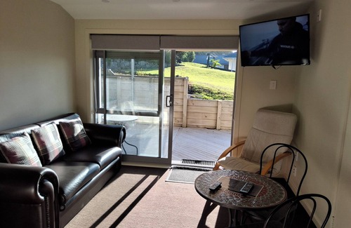 Ohope House | Pohutukawa Groove,at Ohopebeach