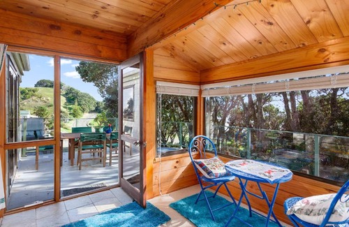 Waiotahi House | Pohutukawa Sea Views