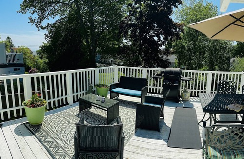 Old Lyme Cottage | Point O Woods Cottage