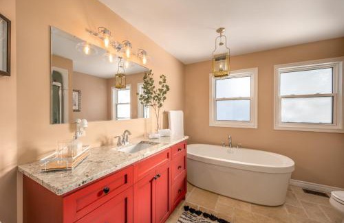 Bancroft House | Point Of View I 55 SmartTV I Riverside I Sleeps 5