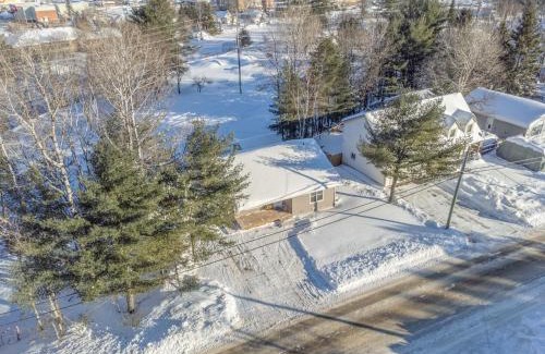 Bancroft House | Point Of View I 55 SmartTV I Riverside I Sleeps 5