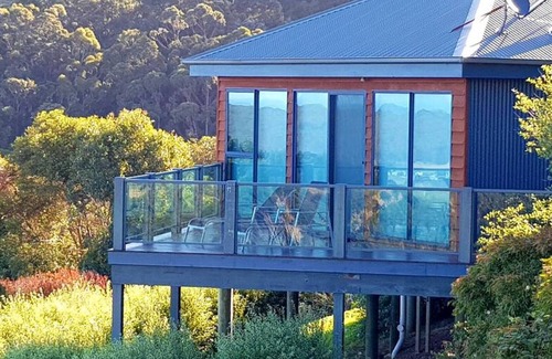 Apollo Bay Villa | Point of View Villa 3 of 5 Absolute Ocean Views