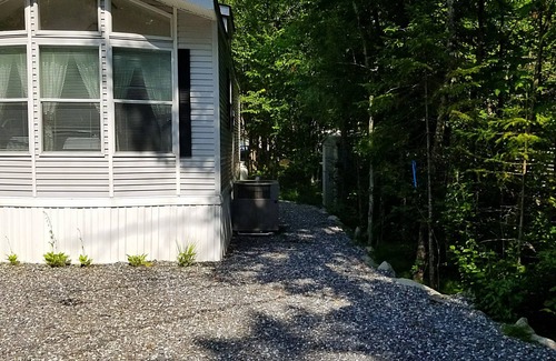 South Casco Cottage | Point Sebago Resort, 30 Purple Road, Walking distance to beach!