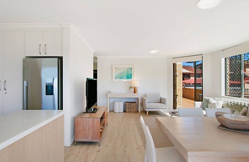 Bilinga Apartment | Point View Lodge 2 - Ground Floor Beachfront Bilinga