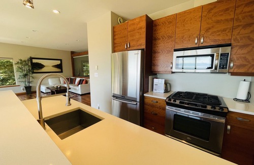 Otter Point House | Points West Oceanfront Resort 1 Bed Ocean Point Suite B