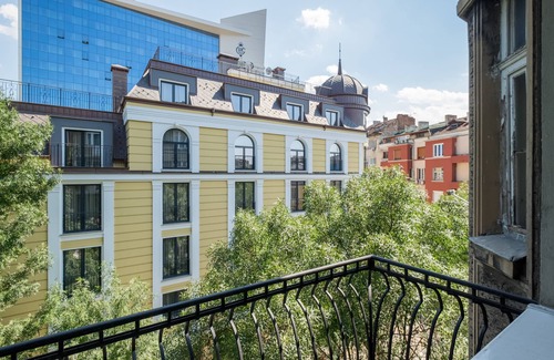 Sofia City Center Apartment | ✯ POKER STYLE IN ♡ OF THE CITY ✯ FREE WI-FI | QUEEN SIZE BEDS