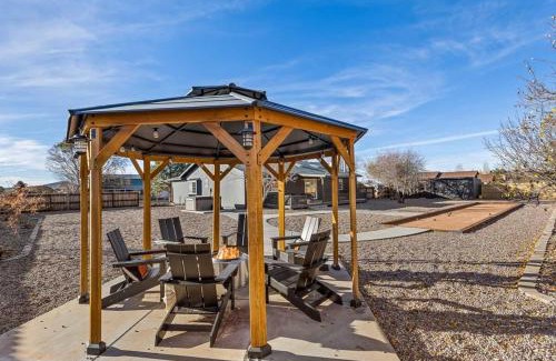 Williams House | Polar Express Hot Tub Pool Table Mountain Views